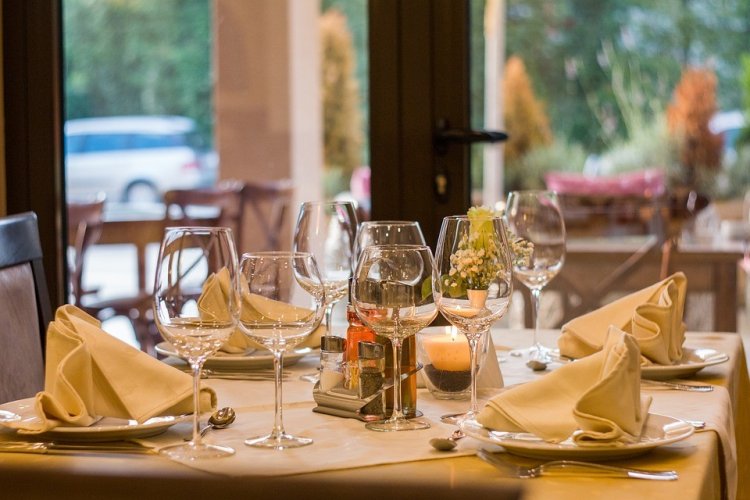 Everything You Need to Know About Table Linen Hire