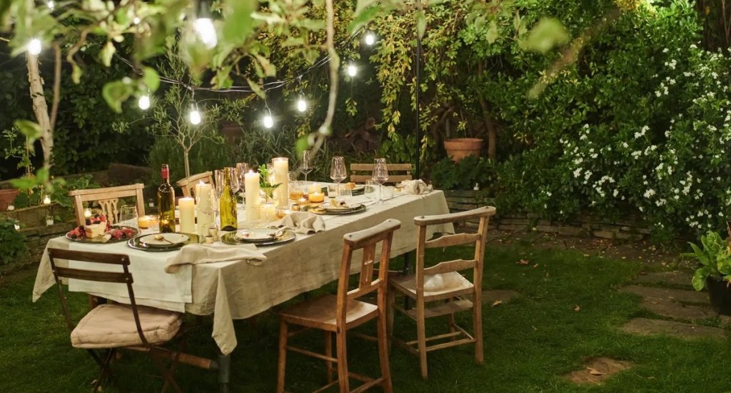 How To Provide An Al Fresco Dining Experience This Summer