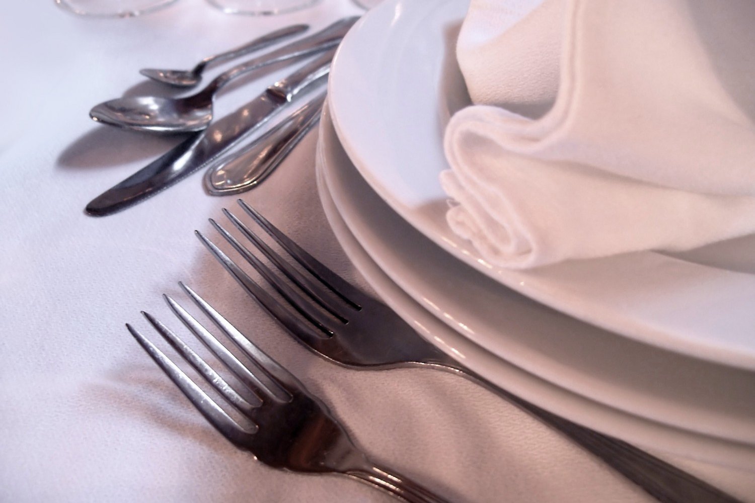 Essential Catering Checklist | Stalbridge Linen Services